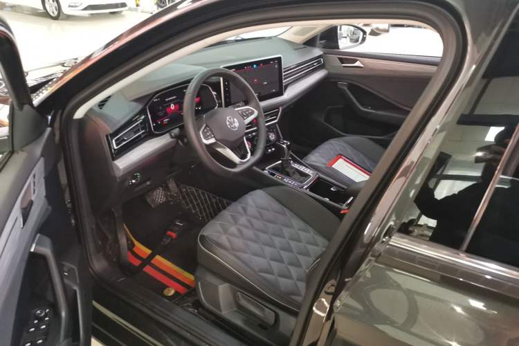 Used Volkswagen Sagitar 2023 300TSI DSG Excellence Edition
