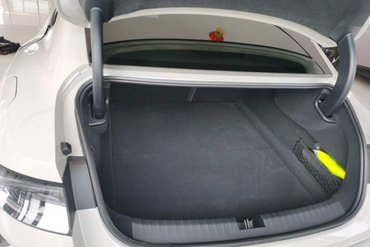 Used  SU7 2024 Rear-Drive Ultra-Long Range Advanced Pro-Level Intelligent Driving Version
