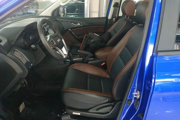 Used JMC Yuhu 7 2017 2.0T Gasoline Automatic 4x4 Luxury Edition JX4G20A5L
