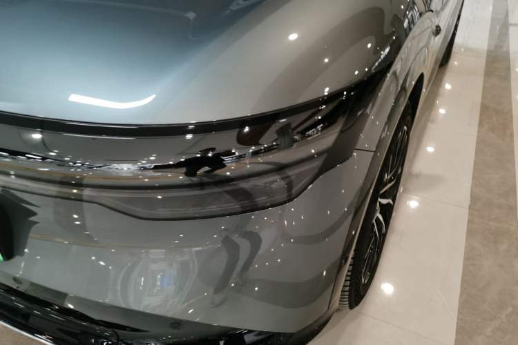 Used Zeekr 7X 2025 100 kWh Long-Range Rear-Wheel Drive with Intelligent Driving Features