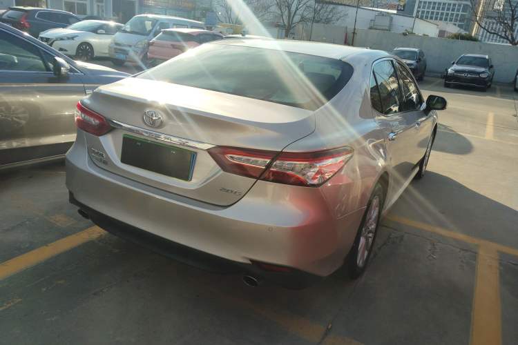 Used Toyota Camry 2018 2.0G Luxury Edition
