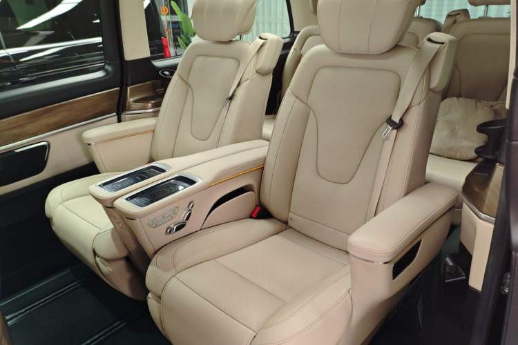 Used Mercedes-Benz V-Class 2020 V 260 L Long-wheelbase Luxury Edition
