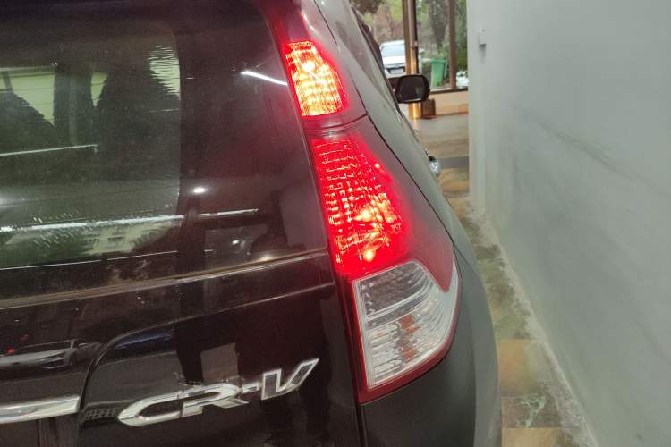 Used Honda CR-V 2012 2.0L two-wheel drive urban version