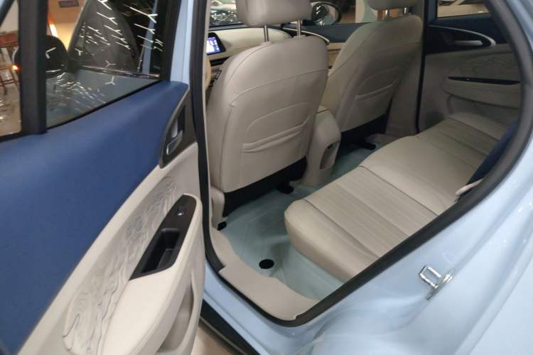 Used ORA Good Cat 2023 401 km Standard Range Premium Trim Ternary Lithium
