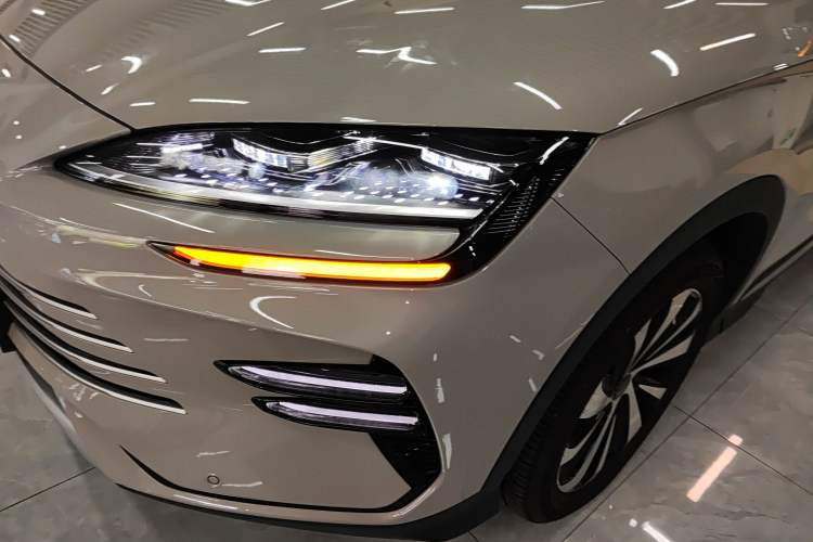 Used BYD Song PLUS New Energy 2024 HONOR Edition DM-i 110km Flagship PLUS
