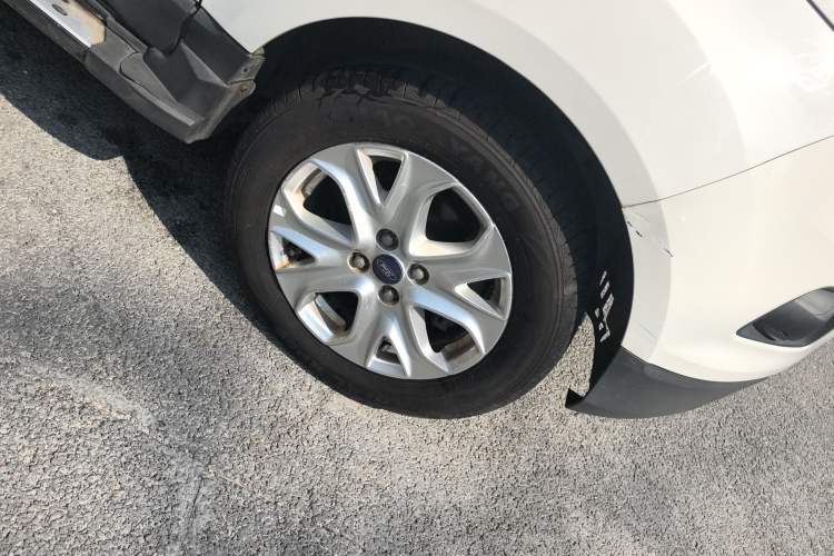 Used Ford EcoSport 2013 1.5L Automatic Fashion Model