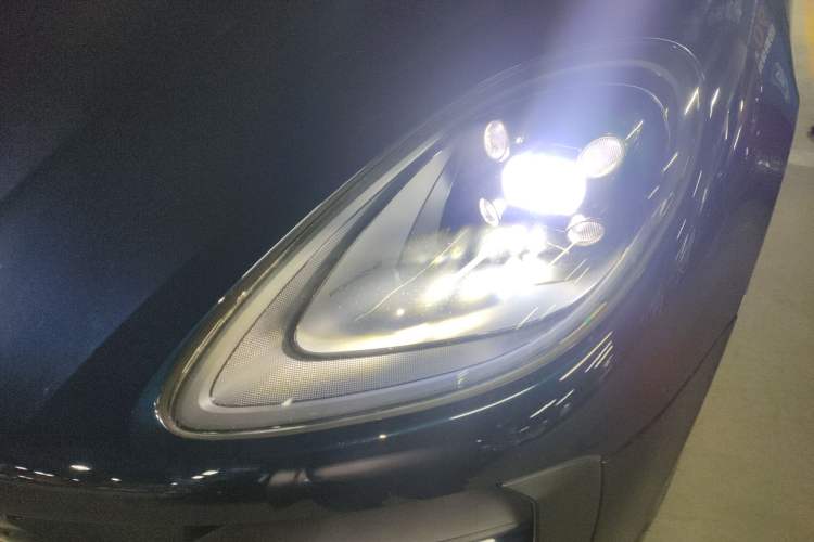 Used Porsche Macan 2021 Macan 2.0T