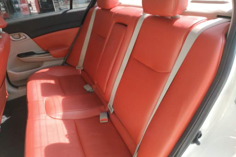 Used Honda Civic 2014 1.8L automatic comfort version
