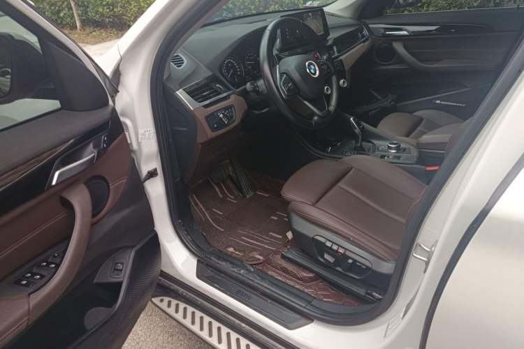 Used BMW X1 2020 sDrive25Li Leading Model
