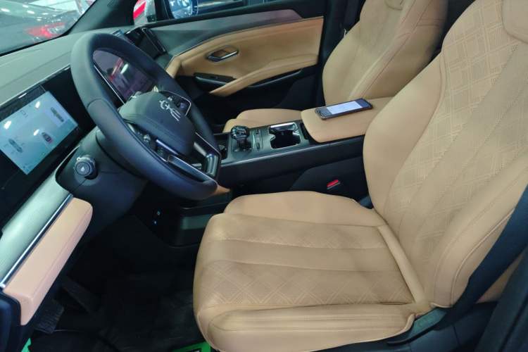 Used BYD Song L DM-i 2024 112 km Leading Edition