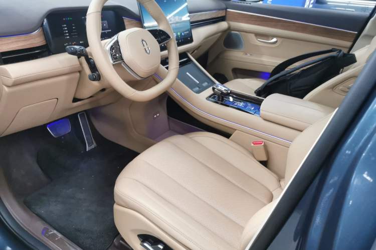 Used Hima AITO M7 2024 1.5T Intelligent Drive 4WD Ultra Version 5 Seats
