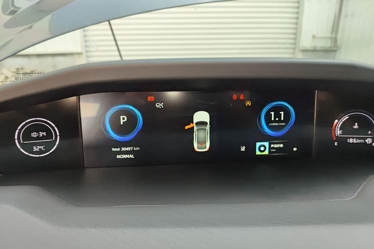 Used Changan UNI-V 2022 1.5T Prestige Version
