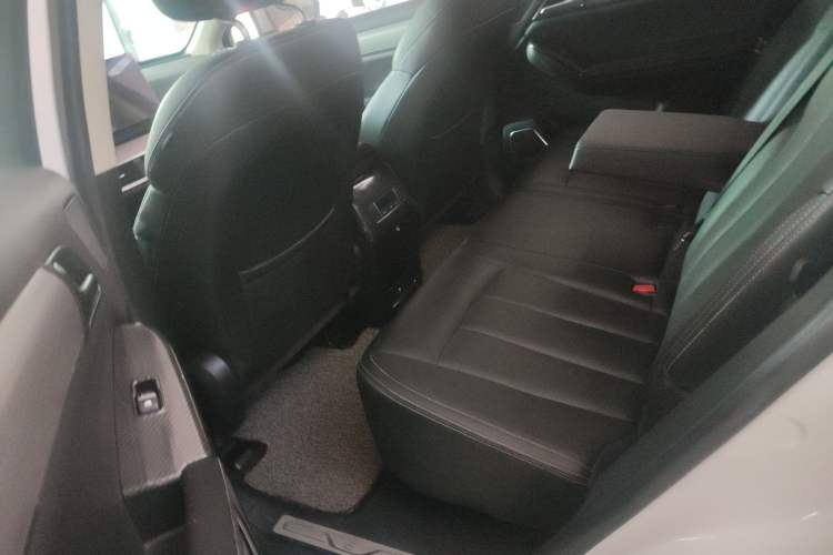 Used BYD Tang 2018 2.0T Automatic Smart Connect Prestige 7-Seater China V Standard
