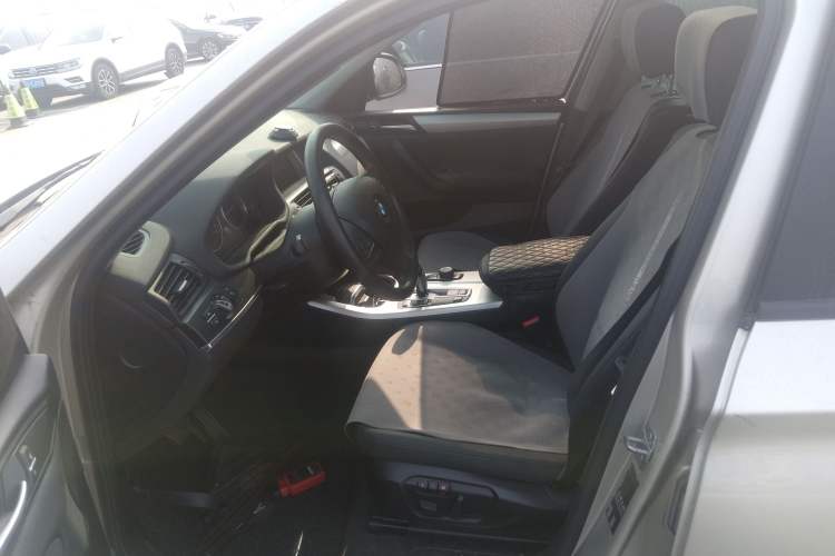 Used BMW X3 2016 sDrive20i
