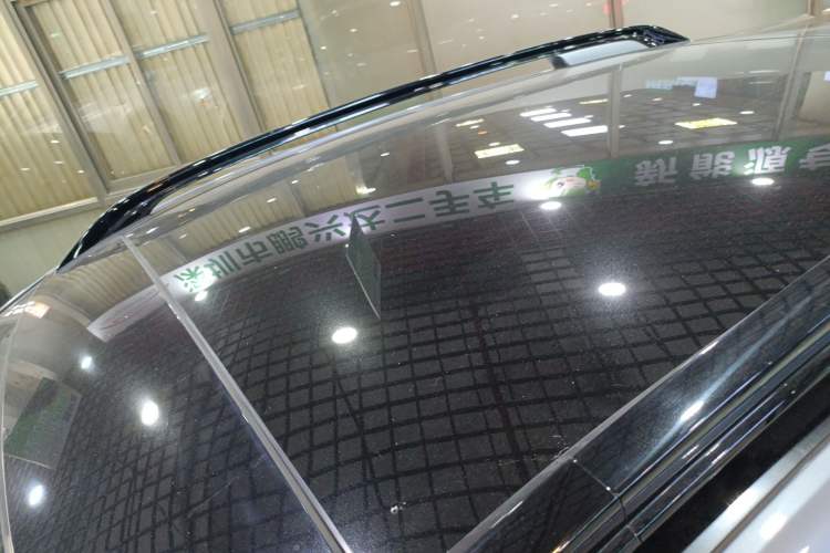 Used  E07 2025 All-Electric 4x4 90kWh Ultra High-Performance Edition
