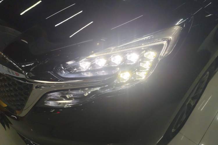 Used Buick GL8 2022 Avenir Aivia Six-Seat Deluxe Edition