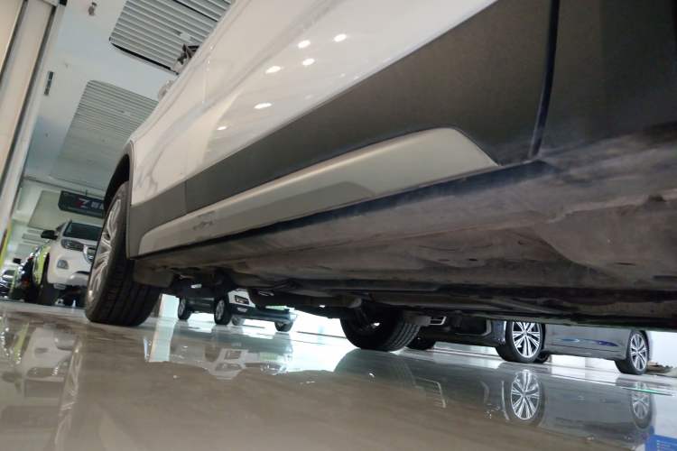 Used Cadillac XT4 2021 28T Two-Wheel Drive Leading Version
