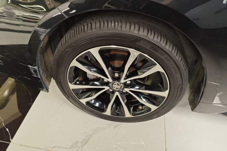 Used Toyota Levin 2022 Dual-Motor 1.8H E-CVT Sport Edition
