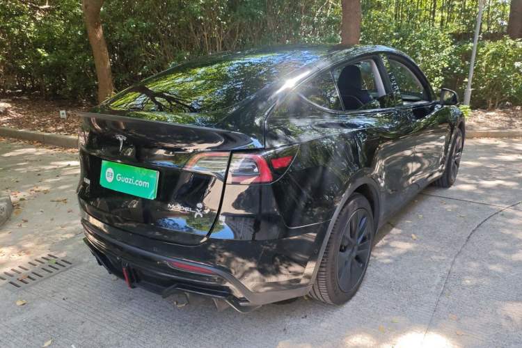 Used Tesla Model Y 2023 Rear-Wheel-Drive Version
