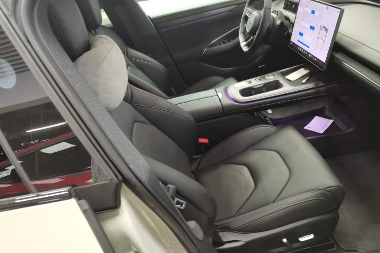 Used  SU7 2024 Rear-Drive Long-Range Intelligent Driving Version
