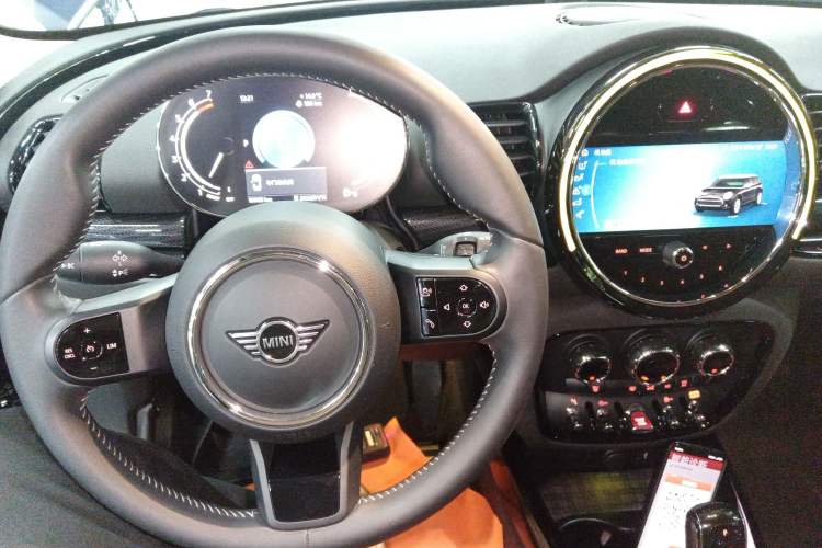 Used  Clubman 2022 Facelift 1.5T COOPER Connoisseur