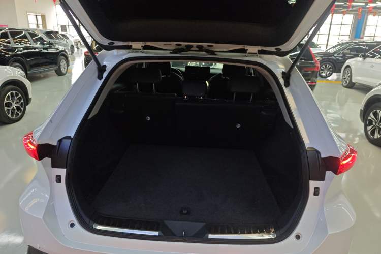 Used Toyota Harrier 2022 2.0L CVT Two-Wheel Drive Deluxe Edition