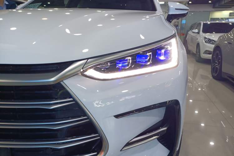 Used BYD Tang New Energy 2021 DM 2.0T Four-Wheel Drive High-Performance Flagship Model
