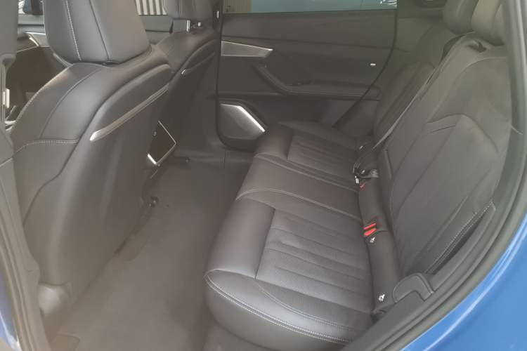 Used ONVO L60 2024 60 kWh Rear-Drive Version