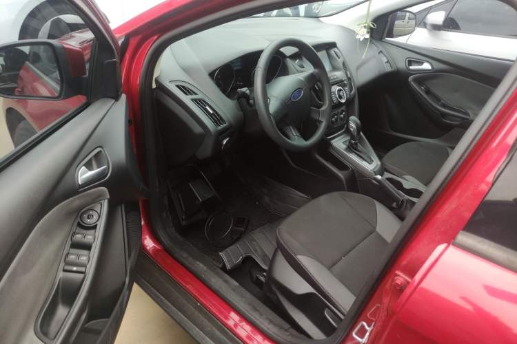 Used Ford Focus 2012 Hatchback 1.6L Automatic Comfort Model
