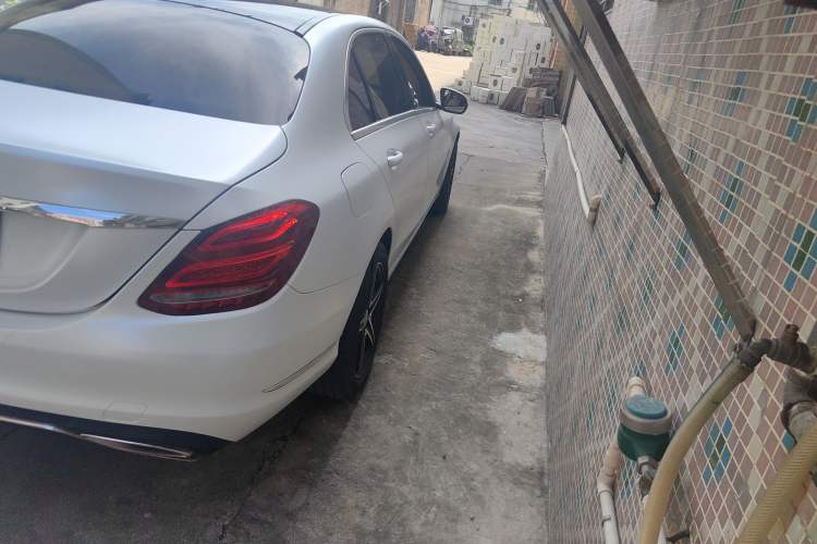 Used Mercedes-Benz C-Class 2015 C 200 L