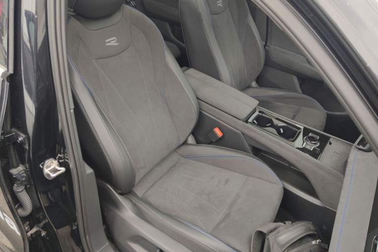 Used Volkswagen Tiguan L 2024 PRO 380TSI Four-Wheel Drive R-Line Prestige Edition
