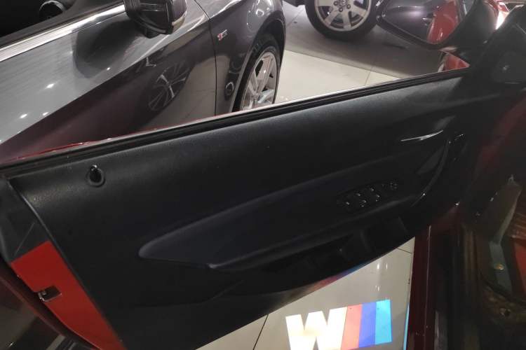 Used BMW 2 Series 2019 225i Convertible Coupe Sports Design Package
