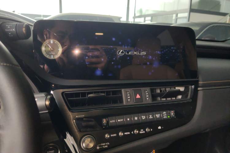 Used Lexus ES 2023 200 Excellence Edition