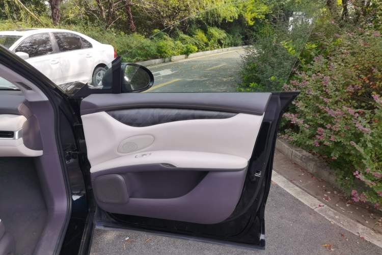 Used  LS6 2023 Max Standard Edition
