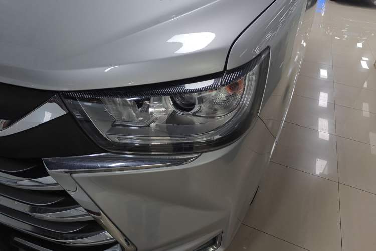 Used JAC Refine M4 2021 2.0L Manual Comfort Edition
