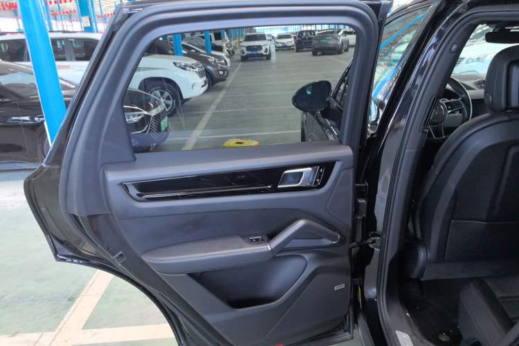 Used Porsche Cayenne 2021 3.0T U.S. specification
