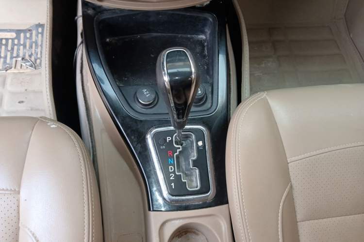 Used Wuling Hongguang 2014 1.5L S Automatic Comfort Edition
