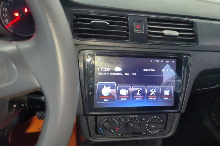 Used Volkswagen Santana 2016 1.6L Manual Fashion Edition
