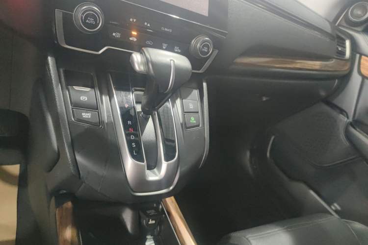 Used Honda CR-V 2017 240TURBO CVT Front-Wheel Drive Fashion Edition