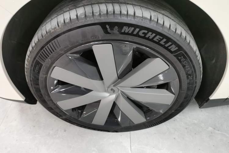 Used Li Auto Li Auto i6 2025 Model Four-Wheel-Drive Standard Type