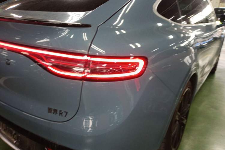 Used Hima Luxeed R7 2024 All-Electric 667 km Max
