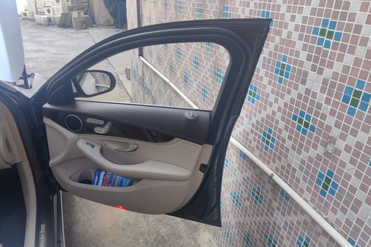 Used Mercedes-Benz C-Class 2015 C 200 L