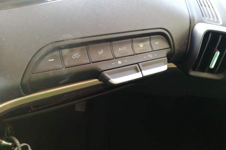 Used Baojun KiWi EV 2022 Designer Lite Edition Lithium Iron Phosphate
