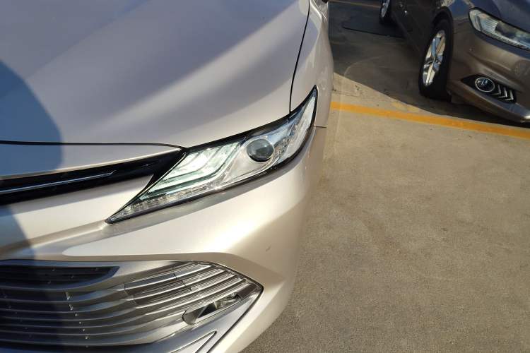 Used Toyota Camry 2018 2.0G Luxury Edition
