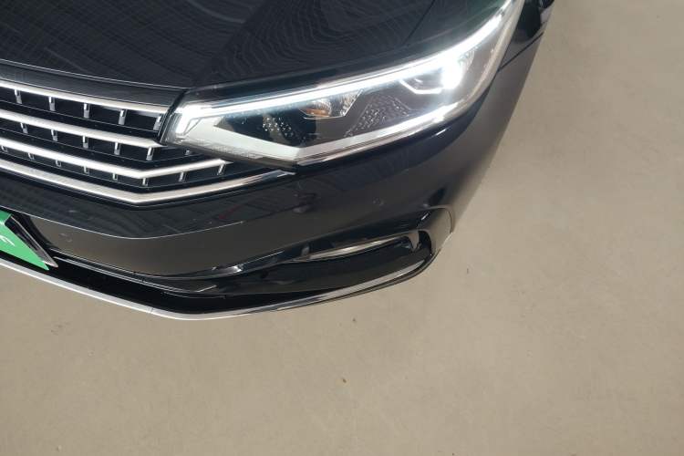 Used Volkswagen Magotan 2023 2 Million Units Commemorative Edition 330TSI DSG Luxury Version
