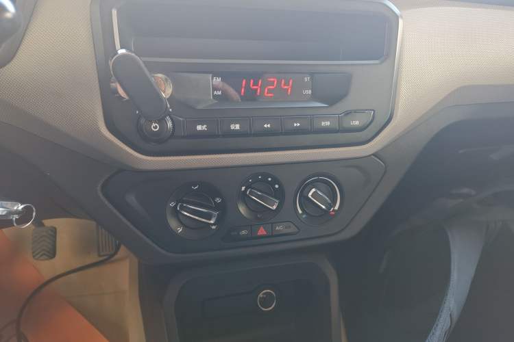 Used Wuling Hongguang 2019 1.5L S Standard Version China VI LAR
