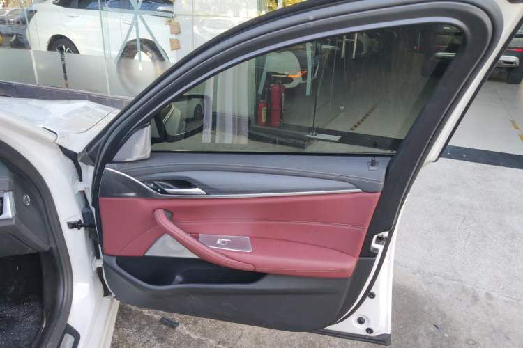 Used BMW 5 Series 2021 530Li Leading Model M Sport Package
