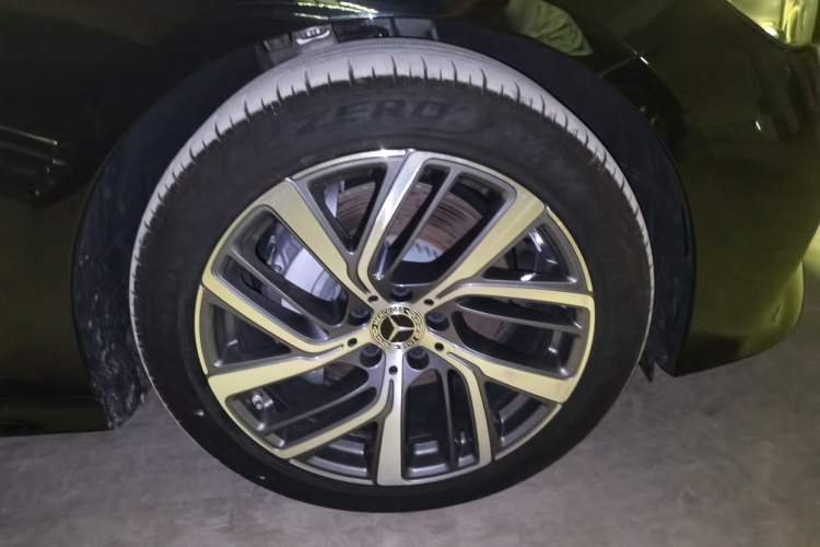 Used Mercedes-Benz E-Class 2024 Refresh E 300 L Stylish Edition
