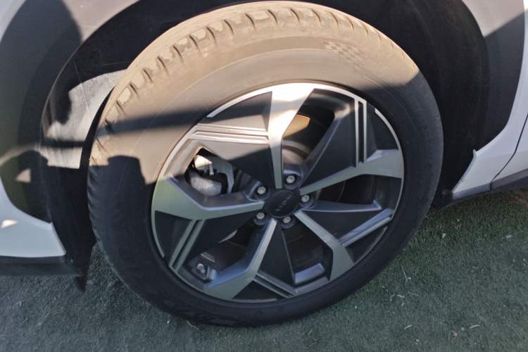 Used AION V 2023 Plus 70 Smart Edition Lithium Iron Phosphate
