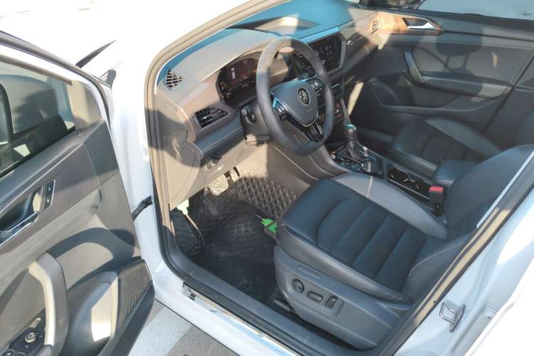 Used Volkswagen Tharu 2022 280TSI Two-Wheel-Drive Luxury Edition